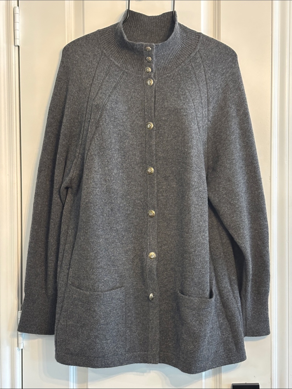 St. John Sport Charcoal Cozy Cashmere Button-Front Sweater Cardigan. Medium